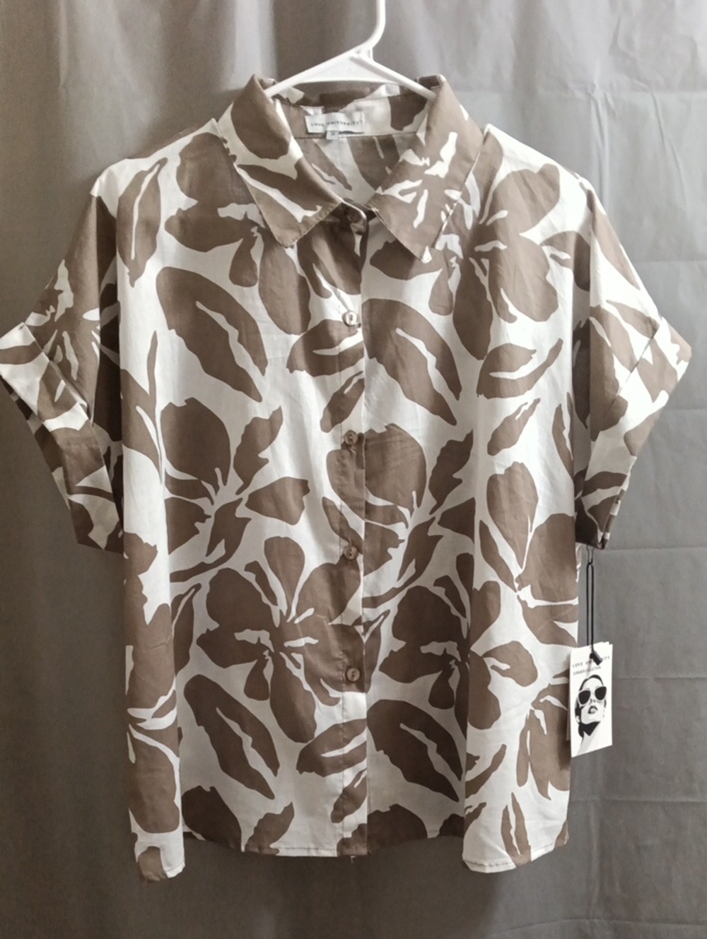 Love University Casual Short-Sleeve Floral Button-Up Shirt - Taupe/White